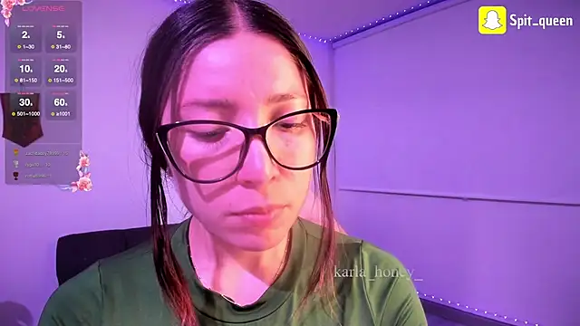 Snapshot of Spit_queen chatting on 10-09-25, 03:15 Spit queen online show from 10-09-25, 03:15