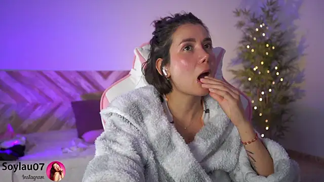 Snapshot of imjess01 chatting on 12-06-24, 02:35 imjess01 online show from 12-06-24, 02:35