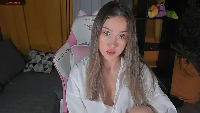 Snapshot of Amelia_Lein chatting on 01-06-25, 01:09 Amelia Lein online show from 01-06-25, 01:09