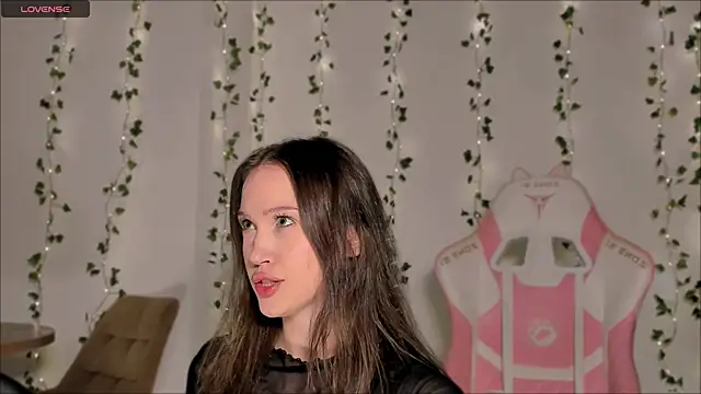 Snapshot of Amelia_Lein chatting on 11-22-25, 12:20 Amelia Lein online show from 11-22-25, 12:20