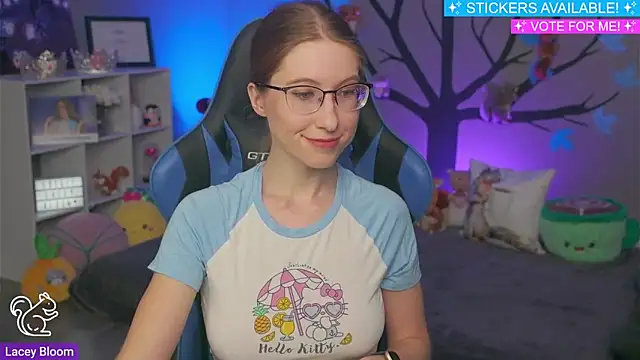 TheLaceyBloom online show from 01-09-25, 02:11