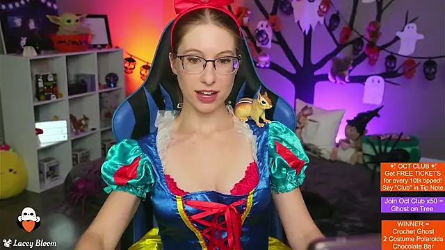 TheLaceyBloom online show from 10-23-25, 01:27