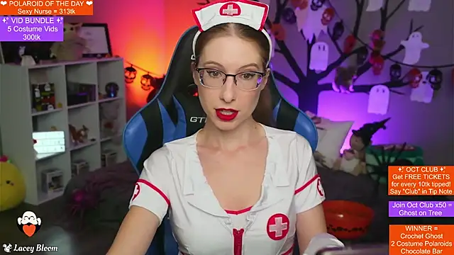 TheLaceyBloom online show from 10-28-25, 01:20