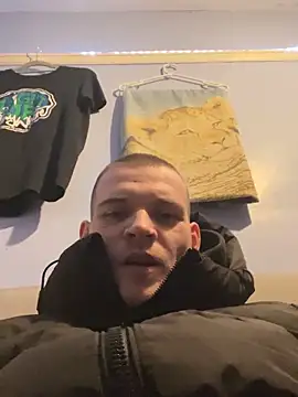 Snapshot of Z1uk chatting on 01-07-25, 06:03 Z1uk online show from 01-07-25, 06:03