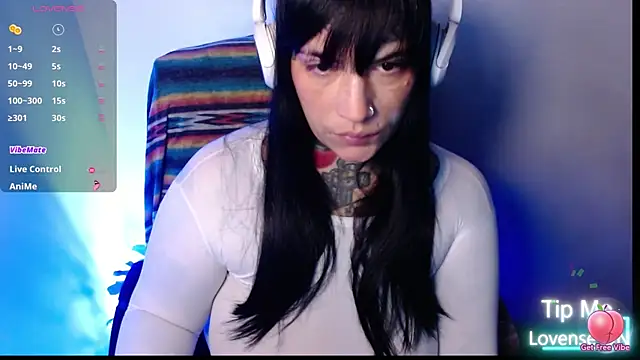 Snapshot of VampGirl1 chatting on 11-23-25, 10:48 VampGirl1 online show from 11-23-25, 10:48