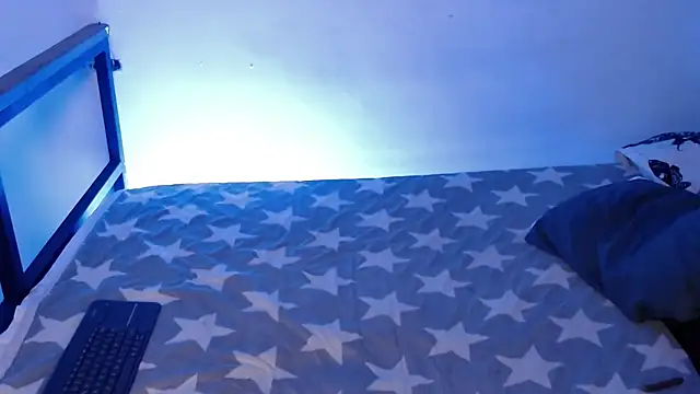 Snapshot of VampGirl1 chatting on 01-08-26, 12:07 VampGirl1 online show from 01-08-26, 12:07