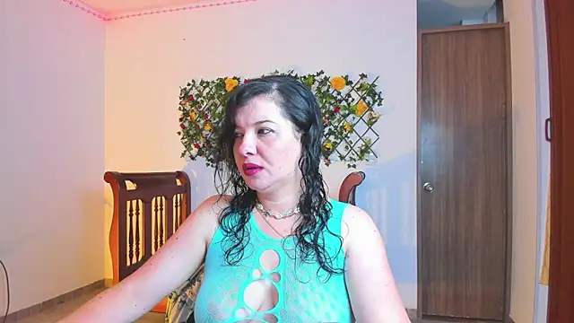 Snapshot of yuya_ss chatting on 02-15-26, 02:25 yuya ss online show from 02-15-26, 02:25