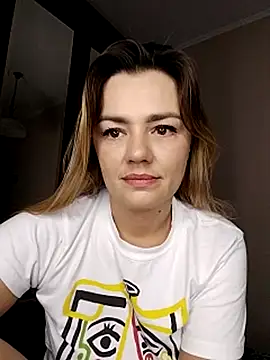 Snapshot of KrissSexi chatting on 10-25-25, 05:59 KrissSexi online show from 10-25-25, 05:59