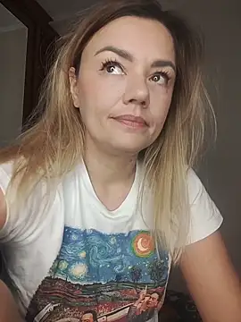 Snapshot of KrissSexi chatting on 10-28-25, 04:49 KrissSexi online show from 10-28-25, 04:49