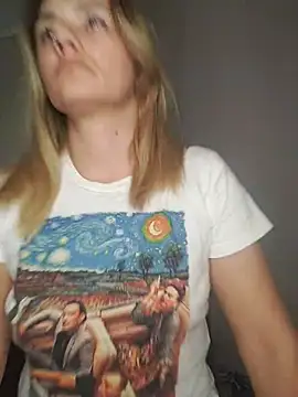 Snapshot of KrissSexi chatting on 10-28-25, 05:26 KrissSexi online show from 10-28-25, 05:26