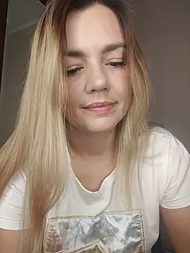 Snapshot of KrissSexi chatting on 10-29-25, 05:53 KrissSexi online show from 10-29-25, 05:53