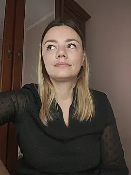 Snapshot of KrissSexi chatting on 10-30-25, 05:53 KrissSexi online show from 10-30-25, 05:53