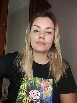 Snapshot of KrissSexi chatting on 10-30-25, 05:57 KrissSexi online show from 10-30-25, 05:57