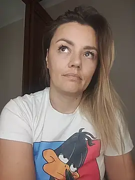 Snapshot of KrissSexi chatting on 11-05-25, 06:30 KrissSexi online show from 11-05-25, 06:30