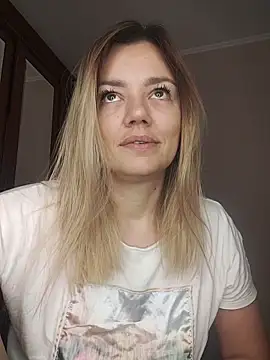 Snapshot of KrissSexi chatting on 11-15-25, 06:11 KrissSexi online show from 11-15-25, 06:11