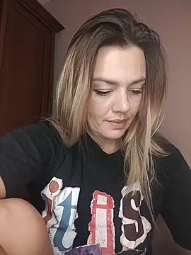 Snapshot of KrissSexi chatting on 11-26-25, 09:21 KrissSexi online show from 11-26-25, 09:21