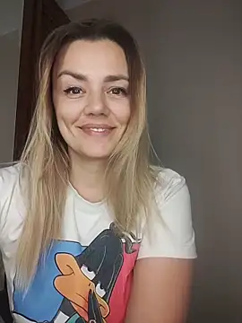 Snapshot of KrissSexi chatting on 12-01-25, 06:13 KrissSexi online show from 12-01-25, 06:13