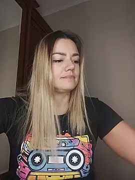 Snapshot of KrissSexi chatting on 12-04-25, 06:23 KrissSexi online show from 12-04-25, 06:23