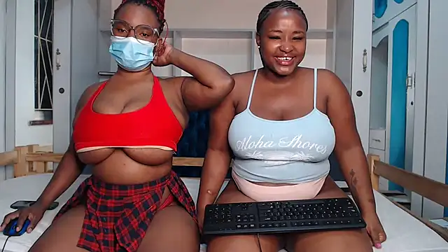 SexyAmeena2002 online show from 01-14-26, 09:31