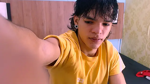 AlbertBernal69 online show from 02-10-25, 02:19