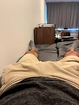 Snapshot of mihaixxx1 chatting on 09-21-25, 10:28 mihaixxx1 online show from 09-21-25, 10:28