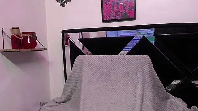 Snapshot of ORIANNA_BODMOD chatting on 03-15-25, 06:14 ORIANNA BODMOD online show from 03-15-25, 06:14