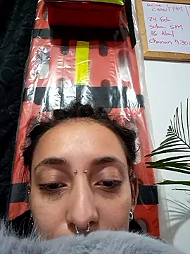 Snapshot of ORIANNA_BODMOD chatting on 01-06-26, 10:45 ORIANNA BODMOD online show from 01-06-26, 10:45