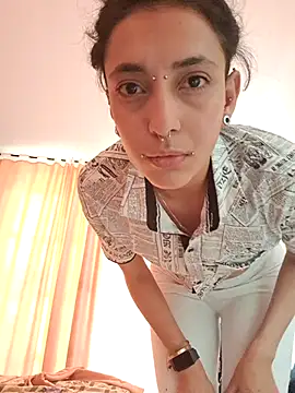 Snapshot of ORIANNA_BODMOD chatting on 01-11-26, 04:23 ORIANNA BODMOD online show from 01-11-26, 04:23