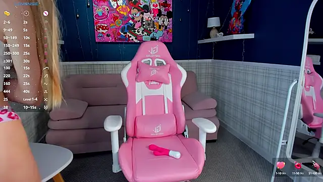 Snapshot of Barbie_Lis chatting on 01-23-25, 12:25 Barbie Lis online show from 01-23-25, 12:25