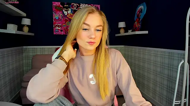 Snapshot of Barbie_Lis chatting on 02-27-25, 12:10 Barbie Lis online show from 02-27-25, 12:10