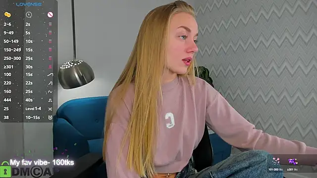 Snapshot of Barbie_Lis chatting on 09-24-25, 12:25 Barbie Lis online show from 09-24-25, 12:25