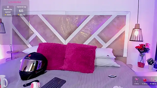 ZiaCalifa online show from 04-13-26, 11:48