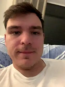 Snapshot of sergigomez chatting on 11-19-25, 01:05 sergigomez online show from 11-19-25, 01:05