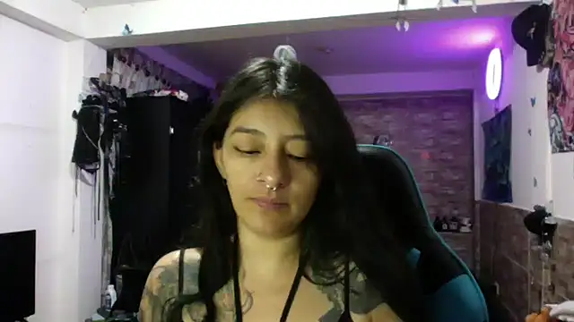 AngelaQueen  online show from 09-18-25, 05:48