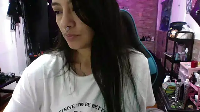 AngelaQueen  online show from 11-03-25, 06:42