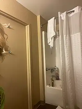 Snapshot of SlimBeenBadd1981 chatting on 12-10-24, 01:55 SlimBeenBadd1981 online show from 12-10-24, 01:55