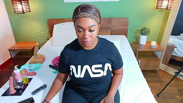 dannaahbrown online show from 09-11-25, 07:36