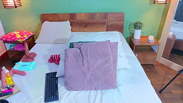 dannaahbrown online show from 04-19-26, 01:21