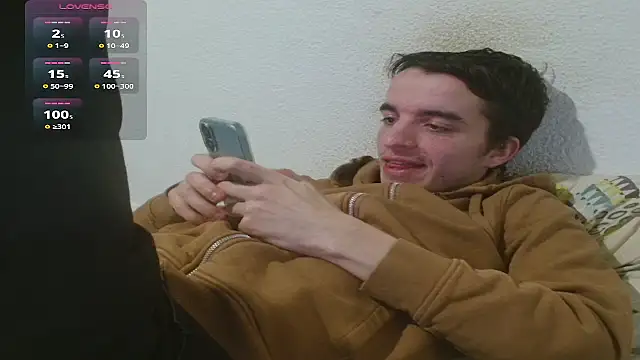 Snapshot of Tombgy07 chatting on 02-14-26, 08:49 Tombgy07 online show from 02-14-26, 08:49