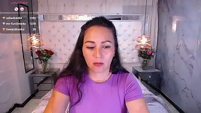 Snapshot of Georgina-Musk chatting on 02-13-25, 01:50 Georgina-Musk online show from 02-13-25, 01:50
