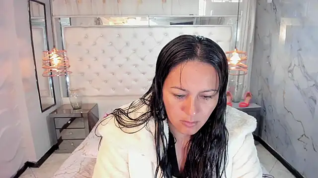 Snapshot of Georgina-Musk chatting on 03-08-25, 12:41 Georgina-Musk online show from 03-08-25, 12:41