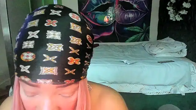 YasmineMinaj online show from 04-16-26, 10:34