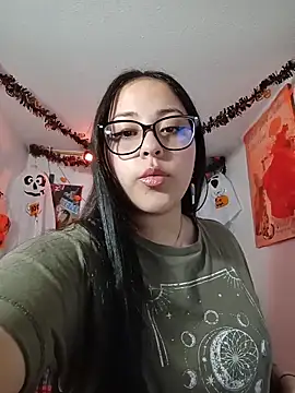 Snapshot of persefone_core chatting on 10-26-25, 01:22 persefone core online show from 10-26-25, 01:22