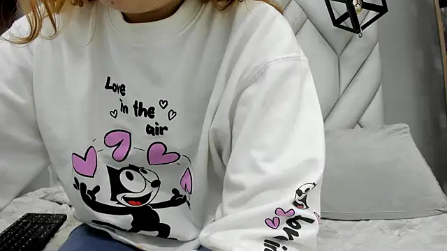 SakuraLee  online show from 01-25-25, 08:00