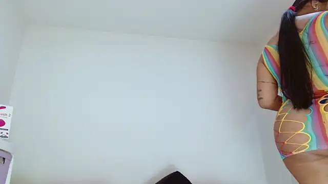 sashacreamy  online show from 10-24-25, 11:01