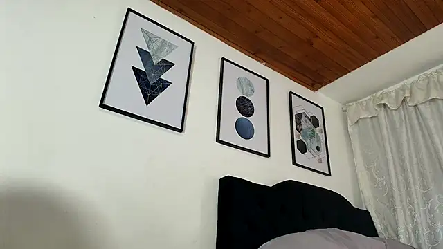 Snapshot of sam_her chatting on 10-25-25, 08:25 sam her online show from 10-25-25, 08:25