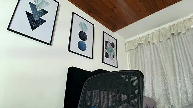 Snapshot of sam_her chatting on 11-02-25, 08:55 sam her online show from 11-02-25, 08:55