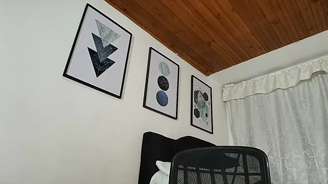 Snapshot of sam_her chatting on 12-15-25, 12:59 sam her online show from 12-15-25, 12:59