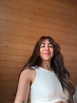 lauravasquez online show from 06-16-26, 07:55