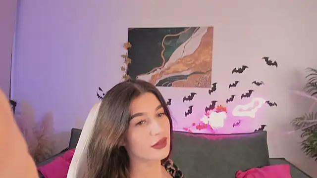 LauraCoy online show from 11-03-25, 07:37